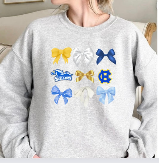 Horse creek bows crewneck